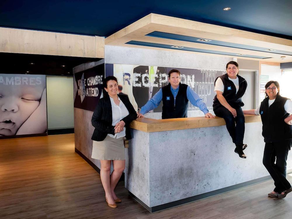 Ibis Budget Vannes Bagian luar foto