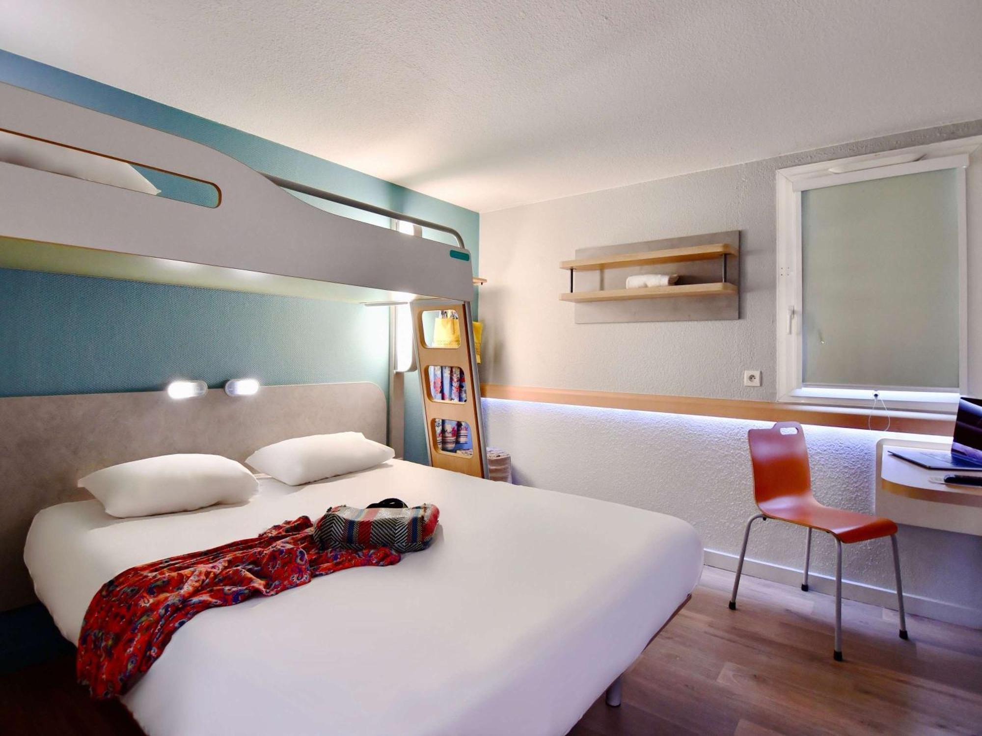 Ibis Budget Vannes Bagian luar foto