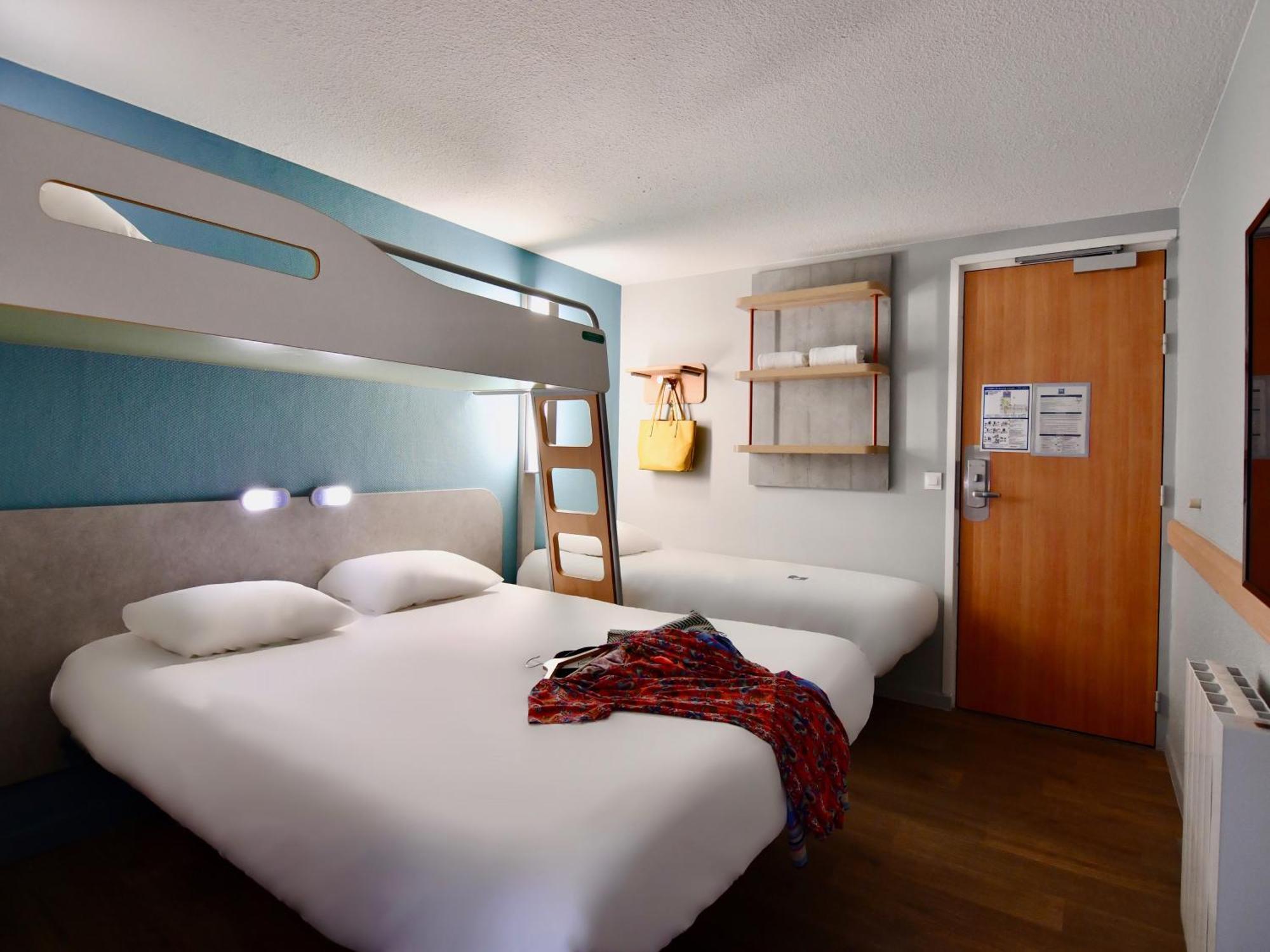 Ibis Budget Vannes Bagian luar foto