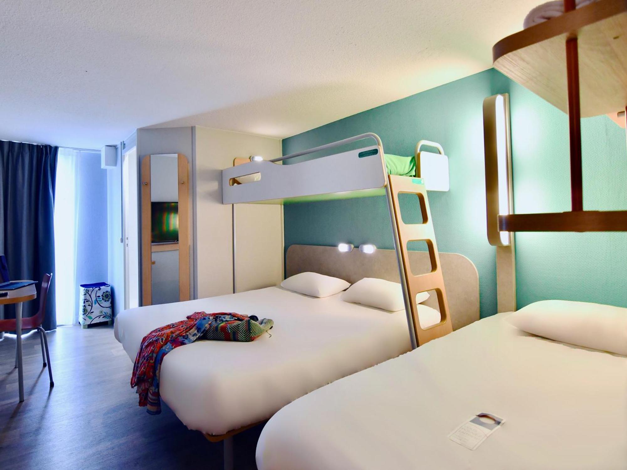Ibis Budget Vannes Bagian luar foto