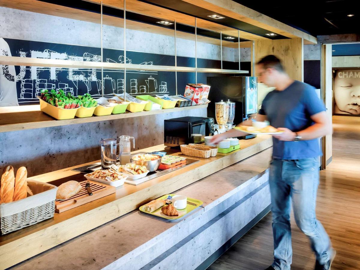 Ibis Budget Vannes Bagian luar foto
